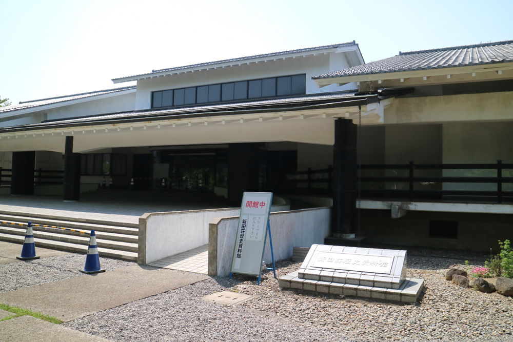 太田市・伊勢崎市/新田荘歴史資料館と社宮司稲荷 カイコローグ